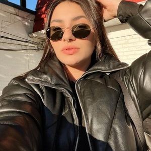 Meet your Posher, Juliana